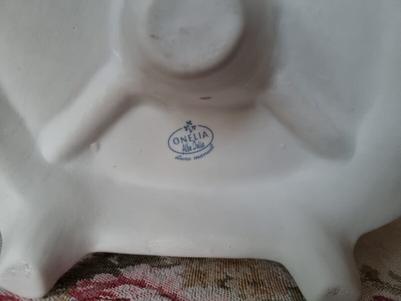 Zakochana para na&nbsp;fotelu | duża figura porcelanowa | figura.002 - zdjęcie 2