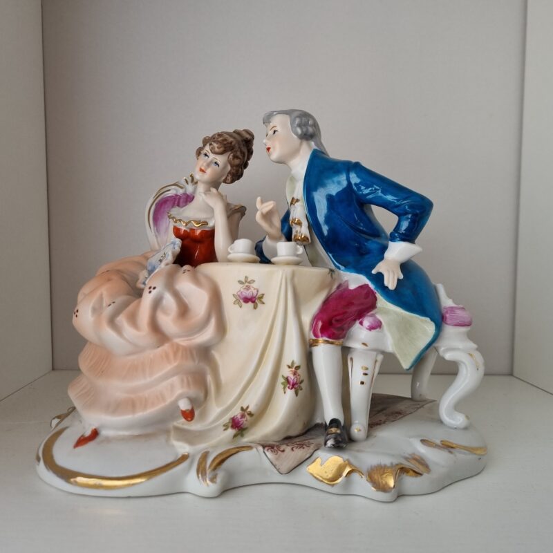 Hrabia i&nbsp;hrabina przy porannej kawie | duża figura porcelanowa | figura.007