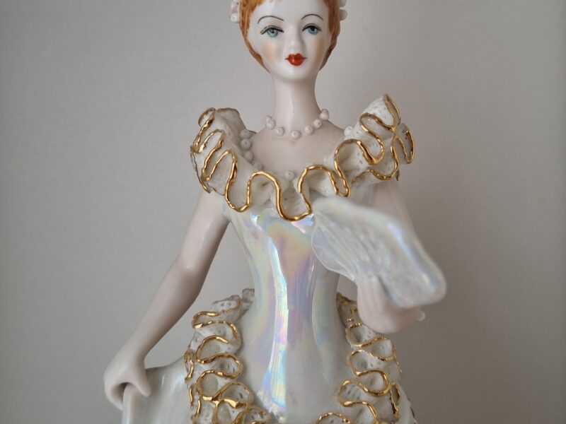 Hrabianka z&nbsp;wachlarzem | duża figura porcelanowa | figura.005 - zdjęcie 1